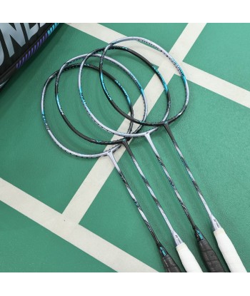 Yonex Astrox 88 Play (Silver/Black) Pre-Strung 2024 est présent 