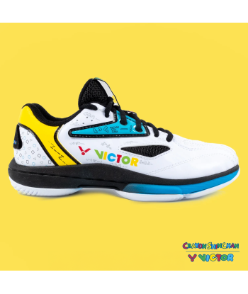 Victor x Crayon Shin Chan Junior Court Shoes A39JRCS AC (White/Black) les ligaments