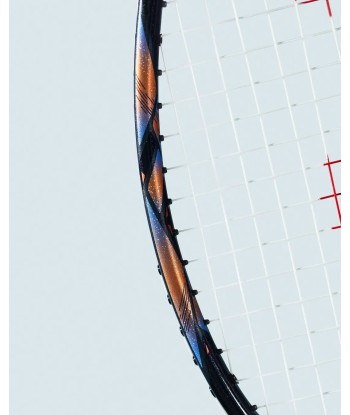 Yonex Astrox 77 Play (High Orange) Pre-Strung Par le système avancé 