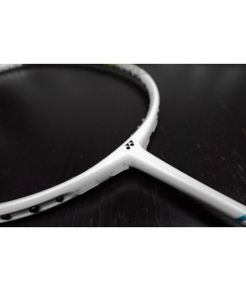 Yonex Nanoflare 555 (Matte White) les ligaments